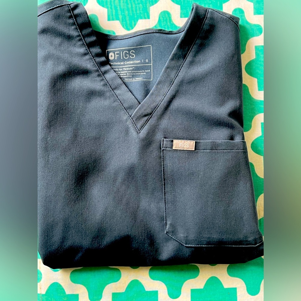 Figs Catarina one pocket scrub top Dark Harbor small